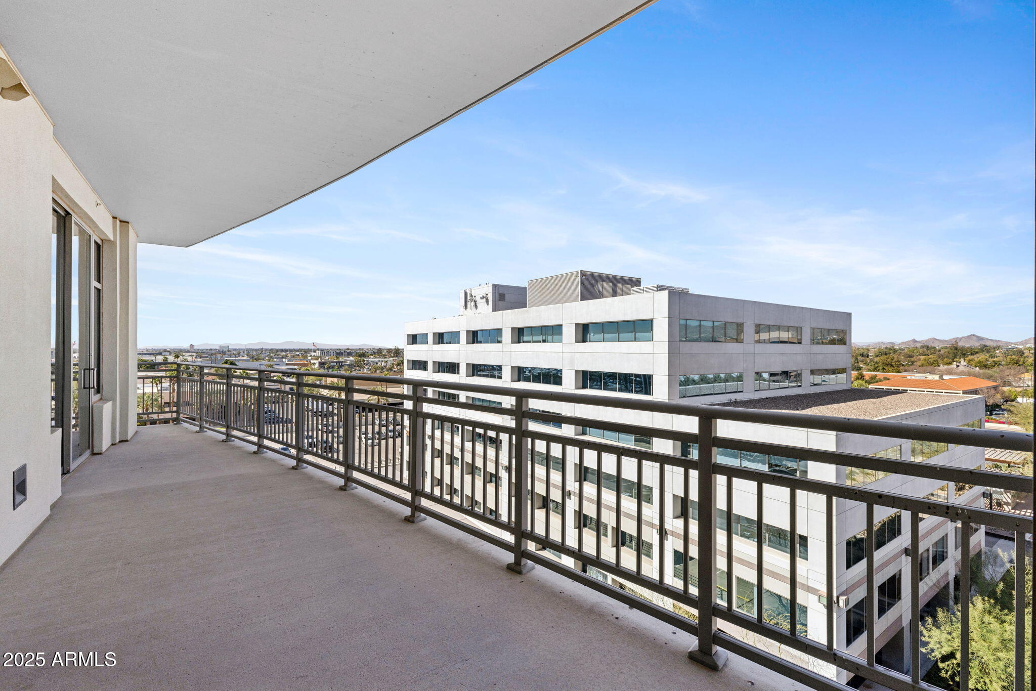 2211 E CAMELBACK Road 601