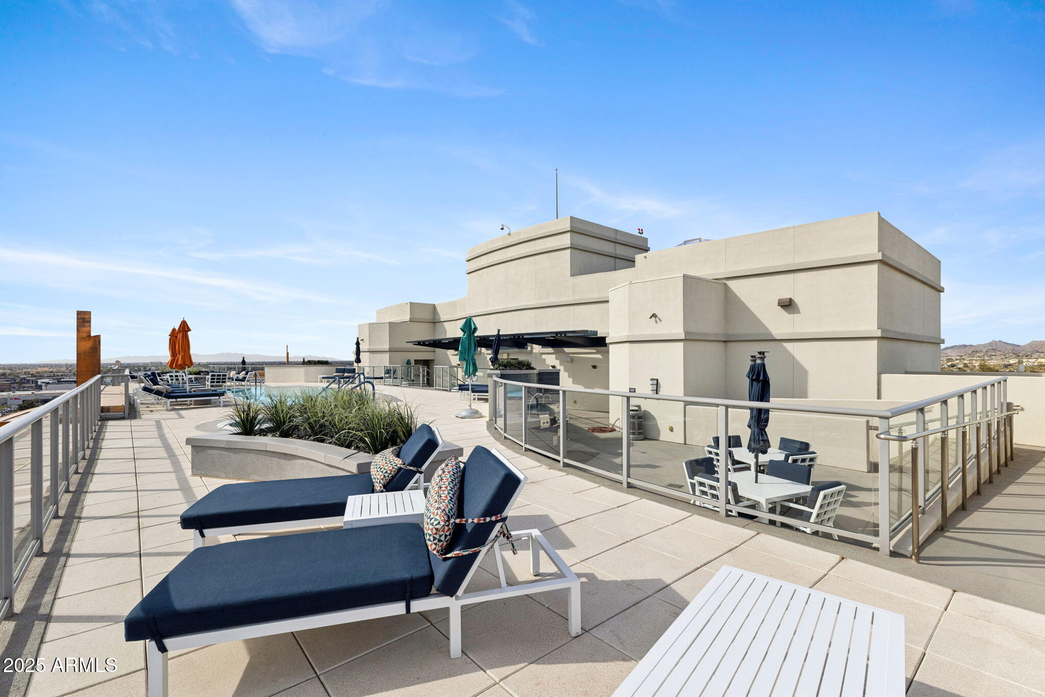 2211 E CAMELBACK Road 601