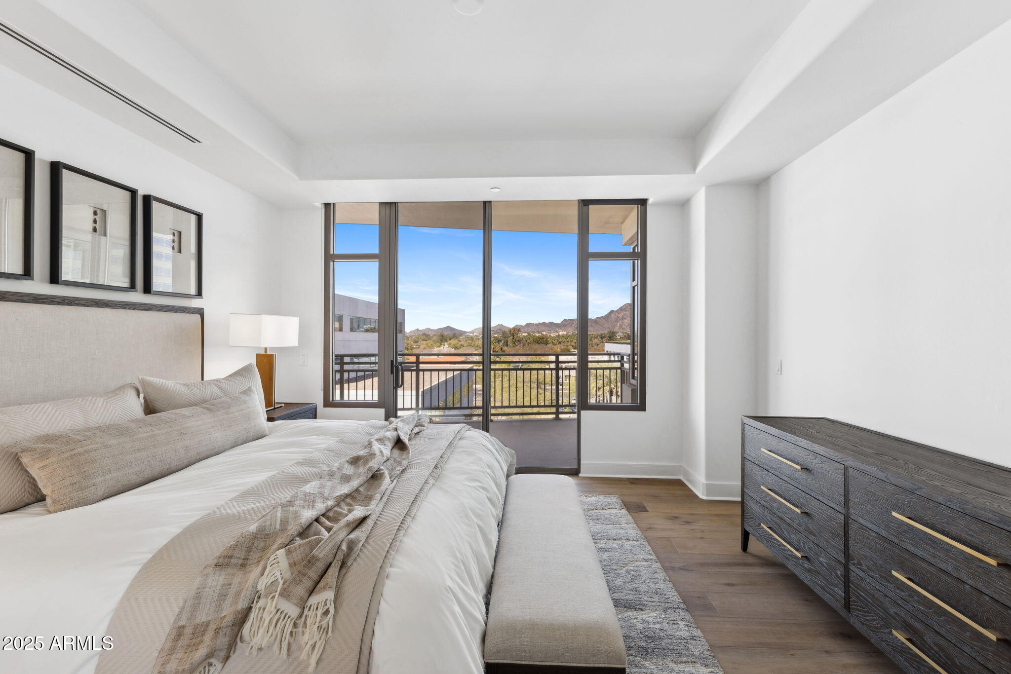 2211 E CAMELBACK Road 601