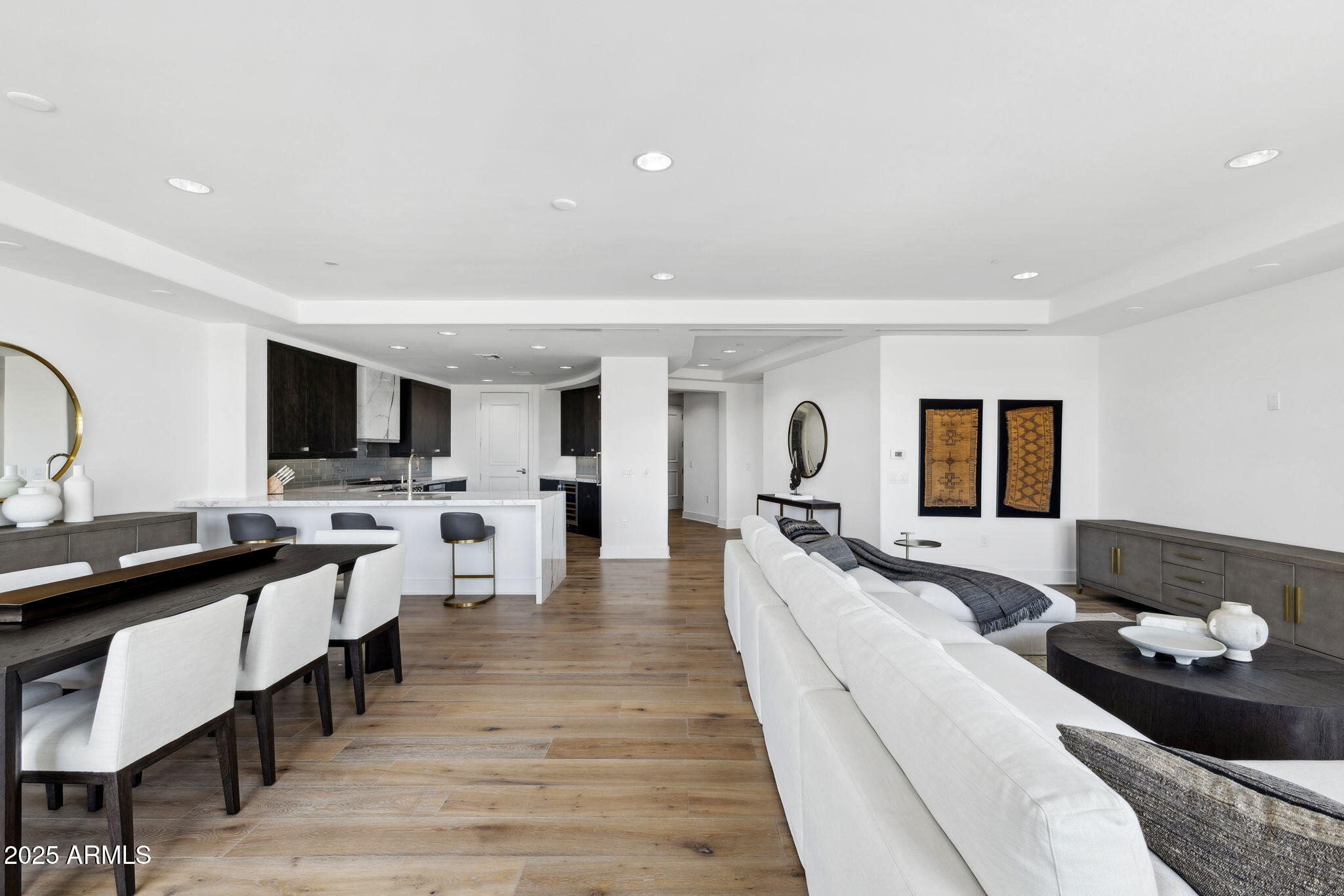 2211 E CAMELBACK Road 601