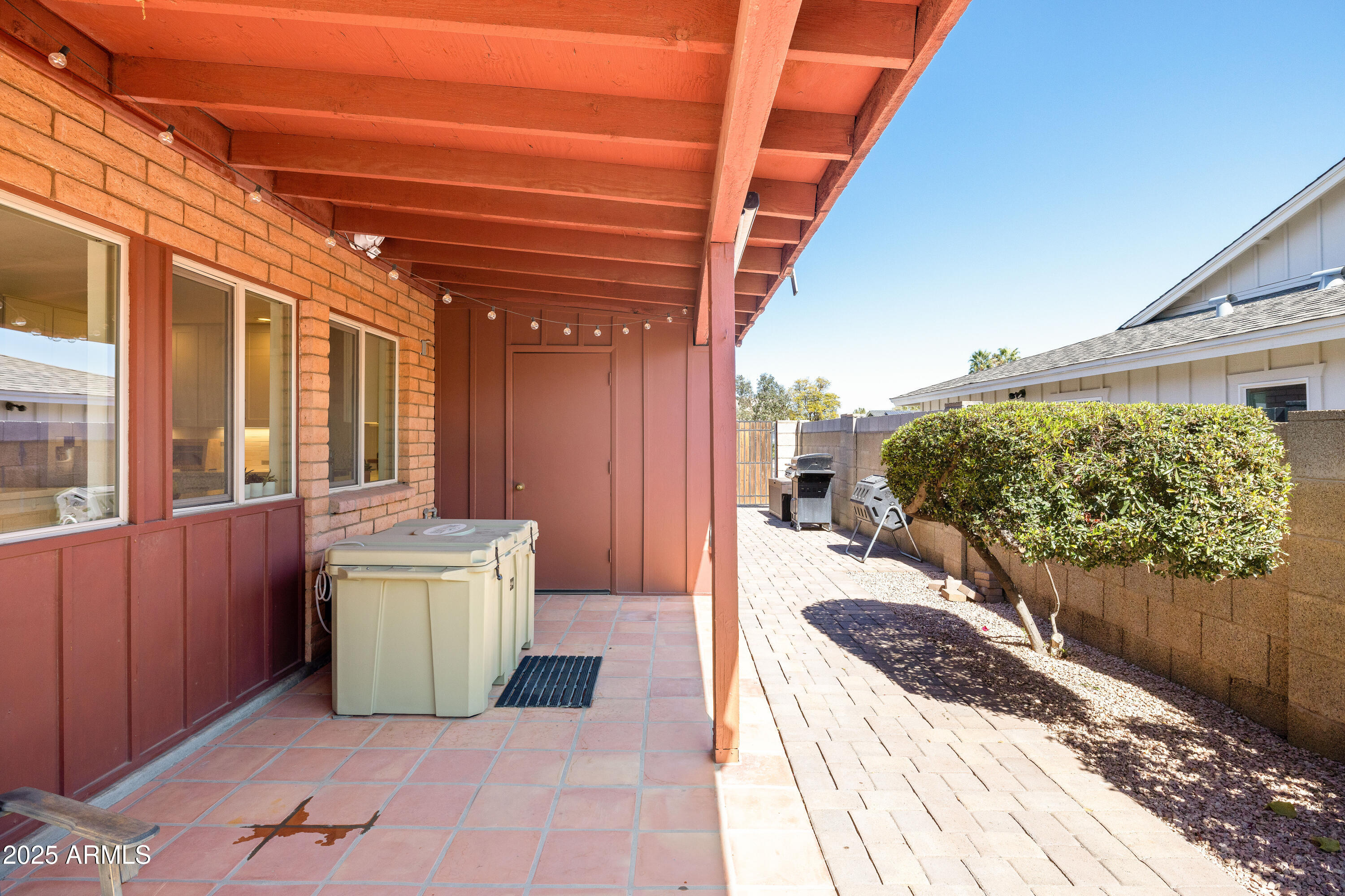 2349 E SAHUARO Drive