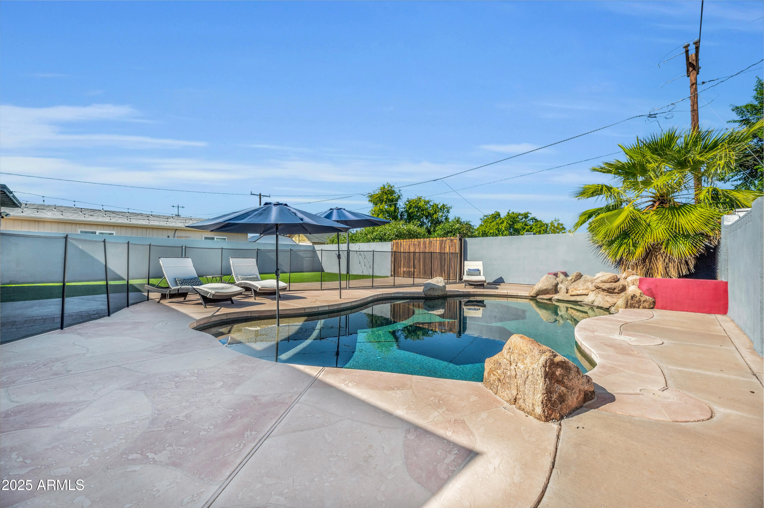 1942 E Mitchell Drive