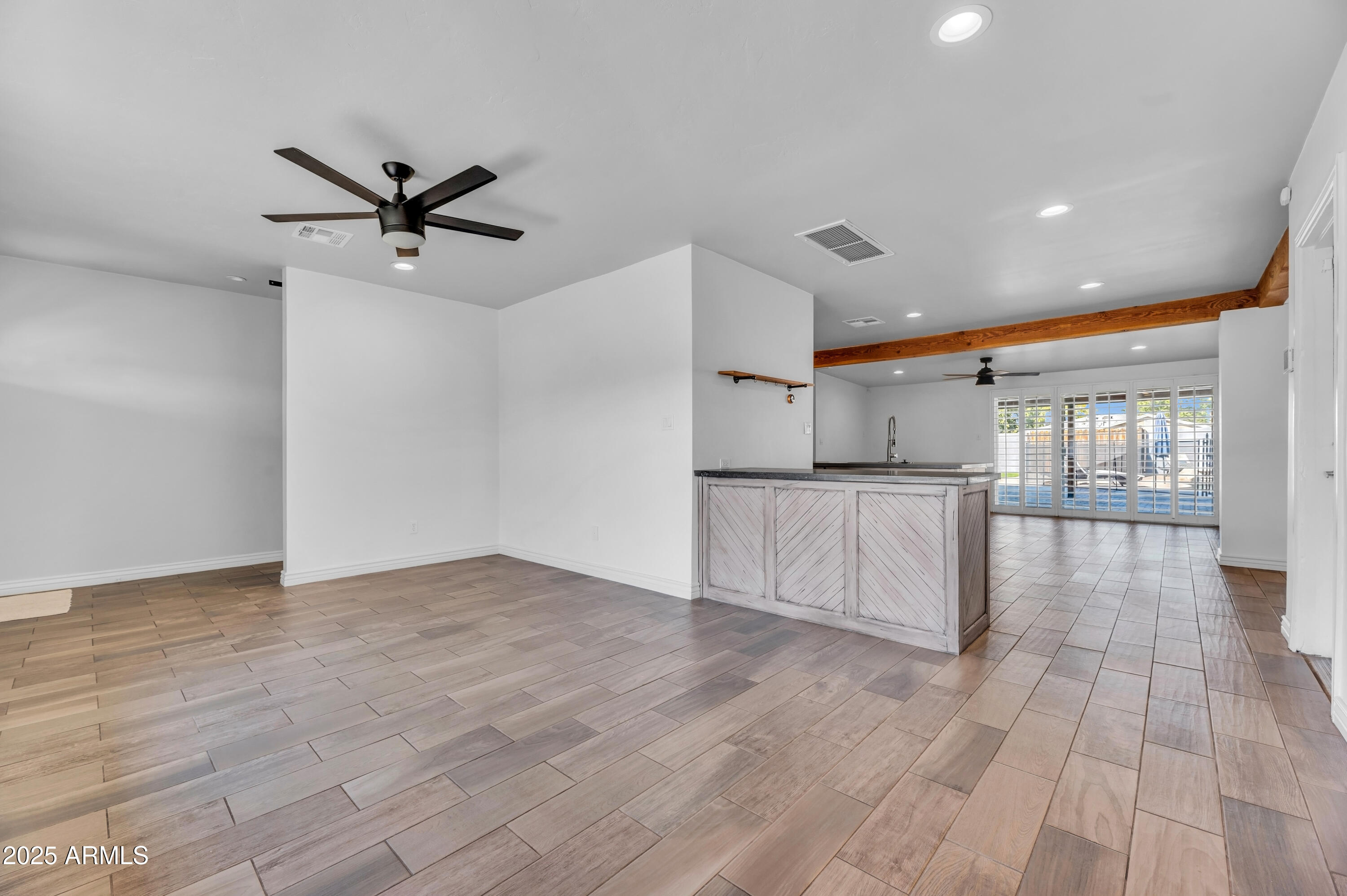 1942 E Mitchell Drive
