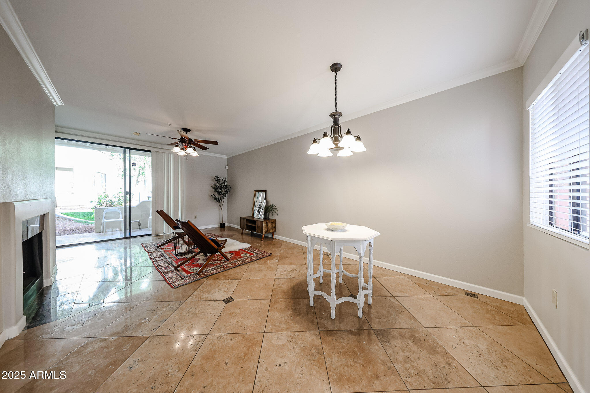 750 E NORTHERN Avenue 1079