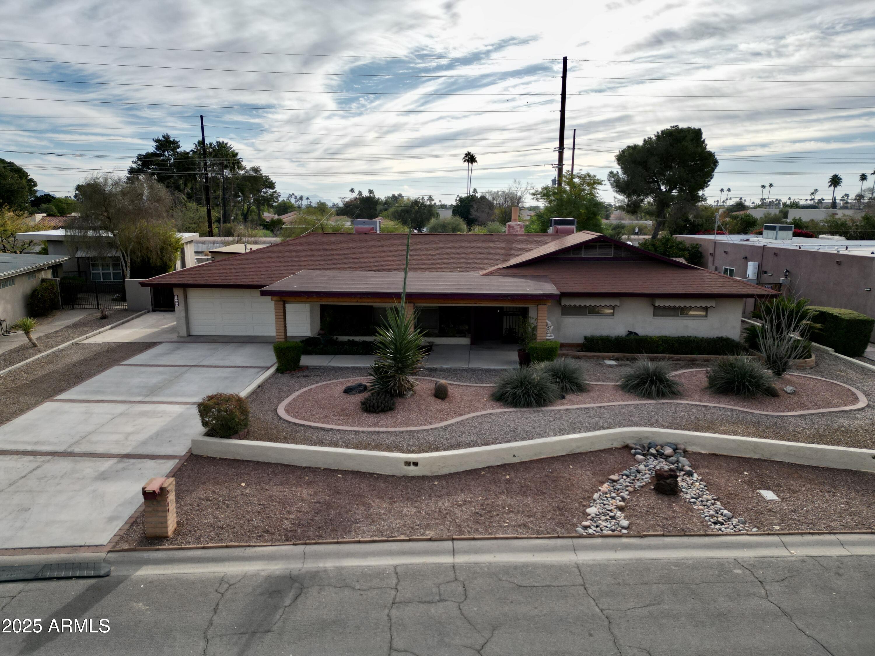 5241 N WOODMERE FAIRWAY