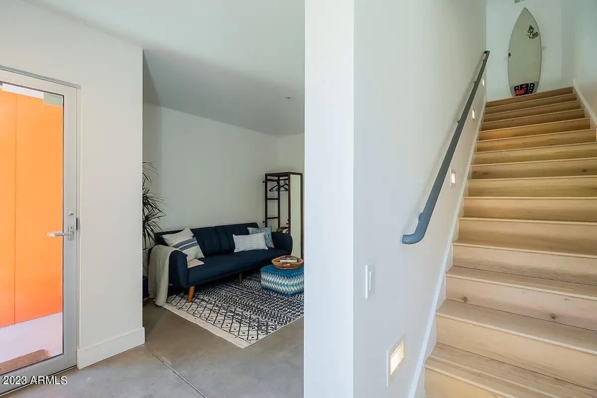 7047 E EARLL Drive 1002