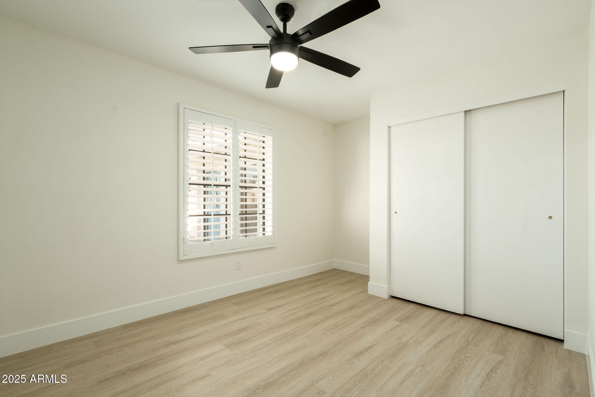120 W THUNDERBIRD Road