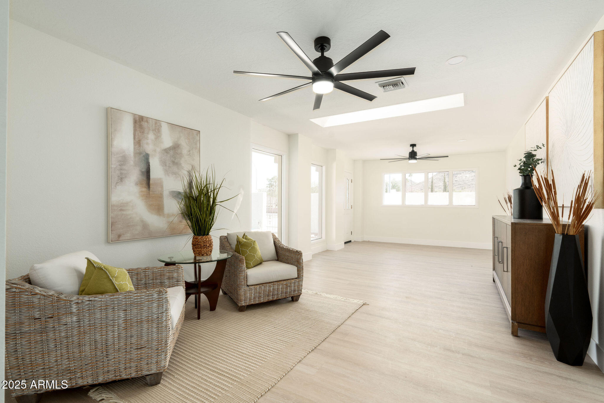 120 W THUNDERBIRD Road