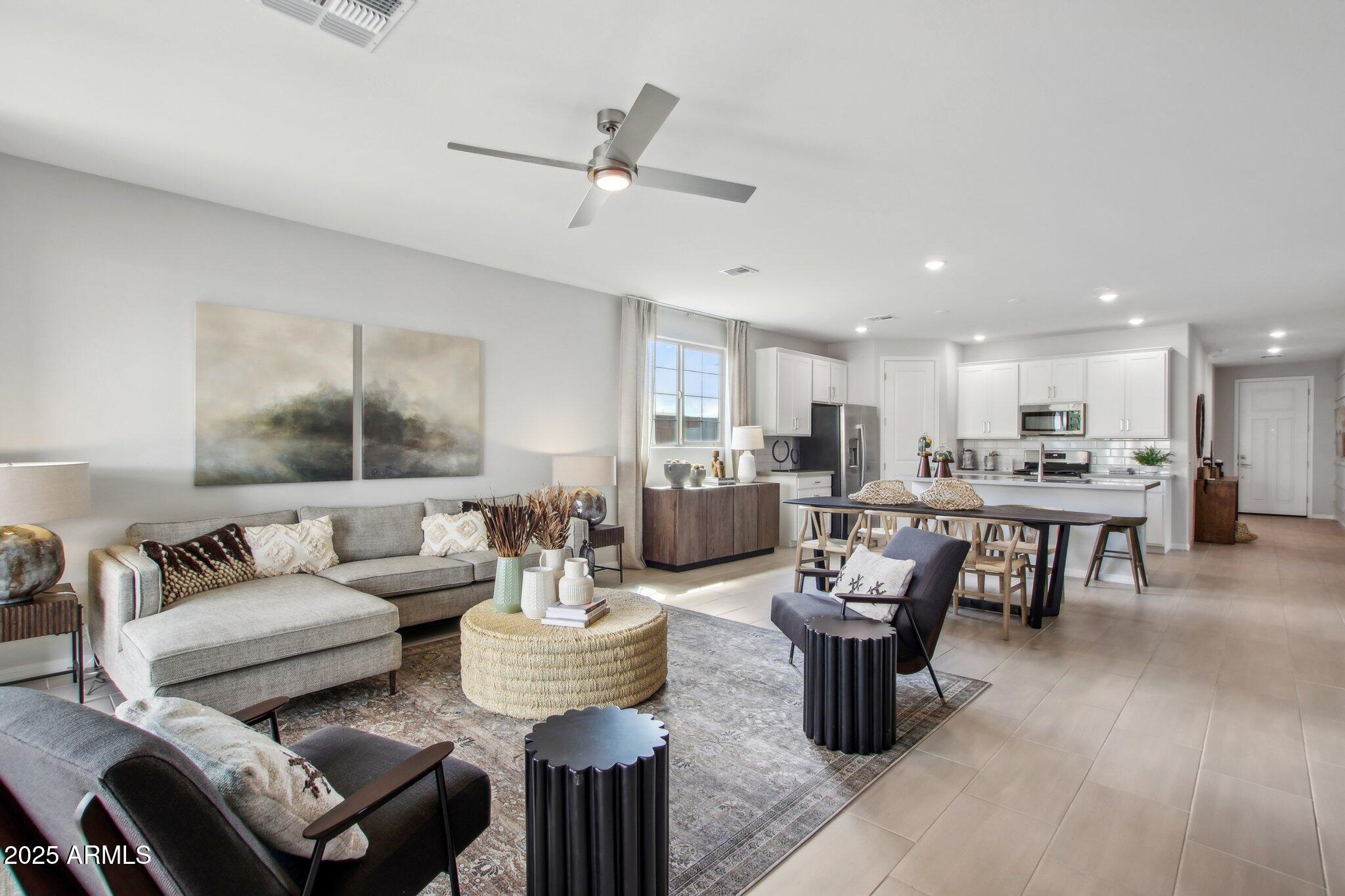22808 E ROUNDUP Way