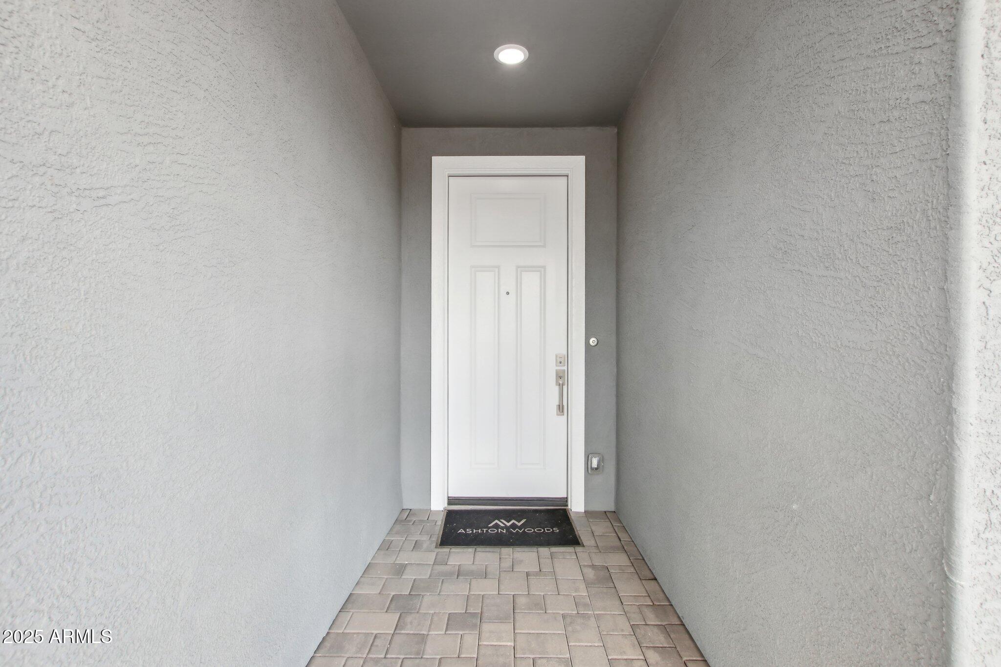 22808 E ROUNDUP Way