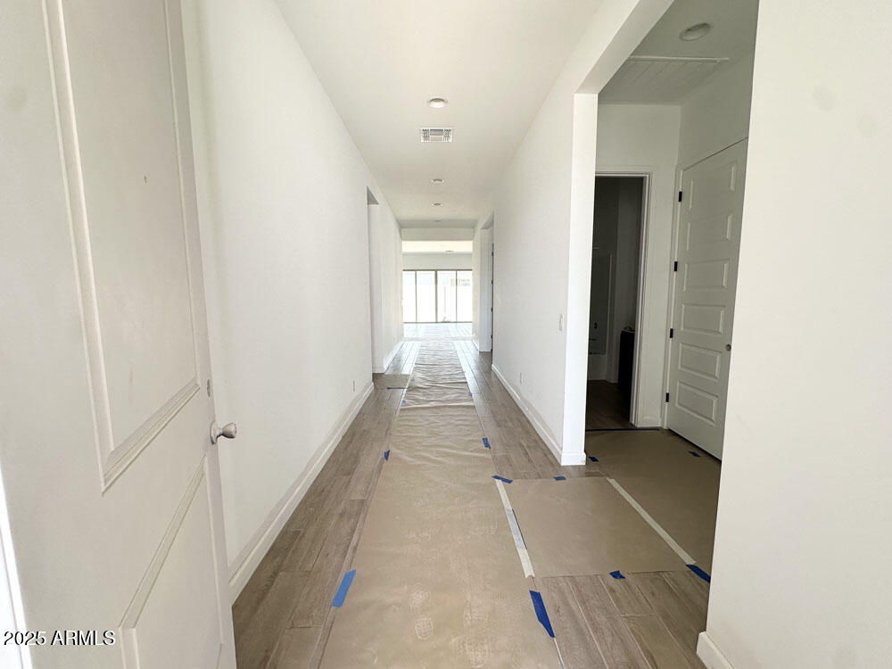 11426 E UTOPIA Avenue