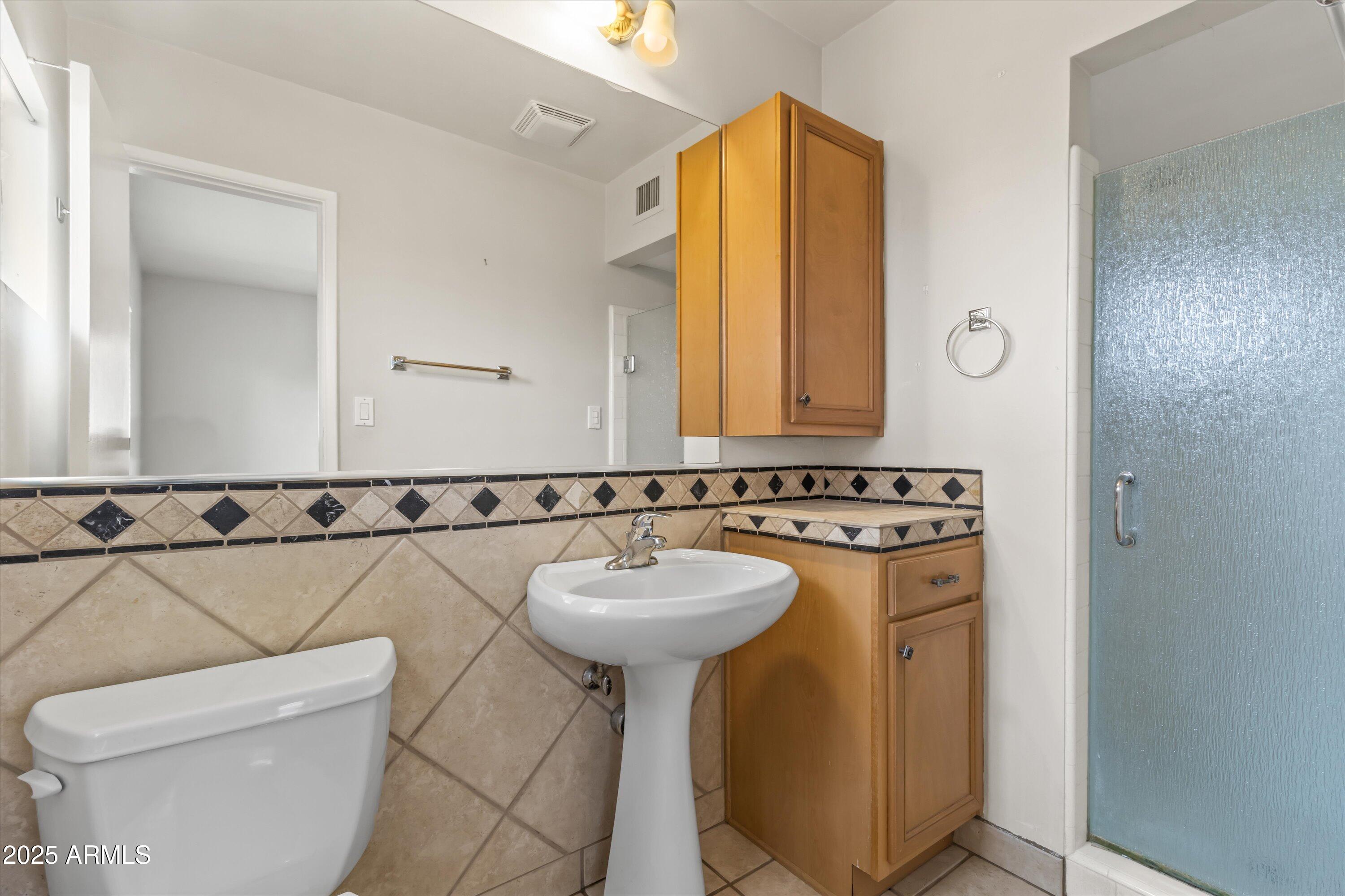 1509 W Tuckey Lane