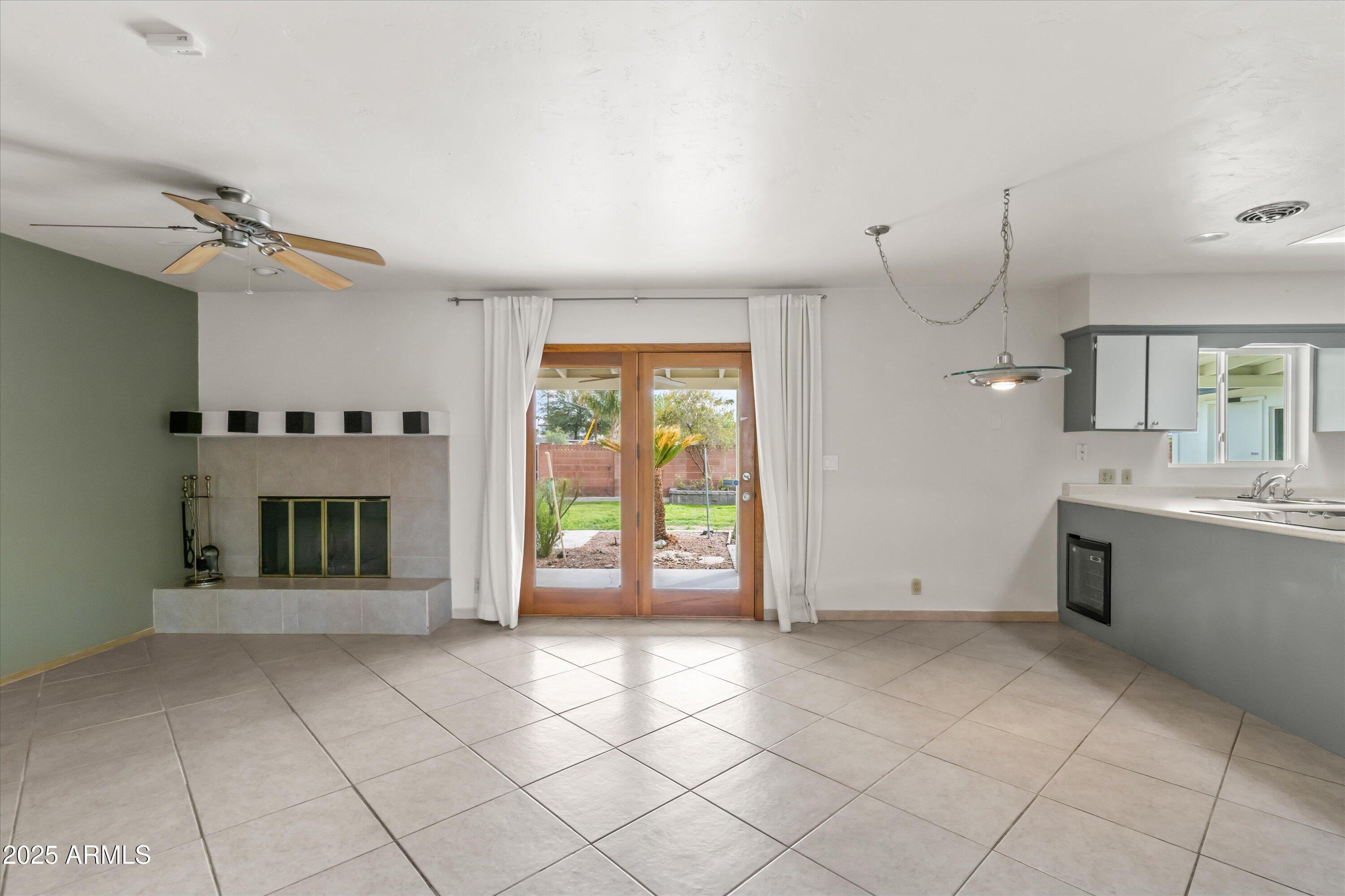 1509 W Tuckey Lane