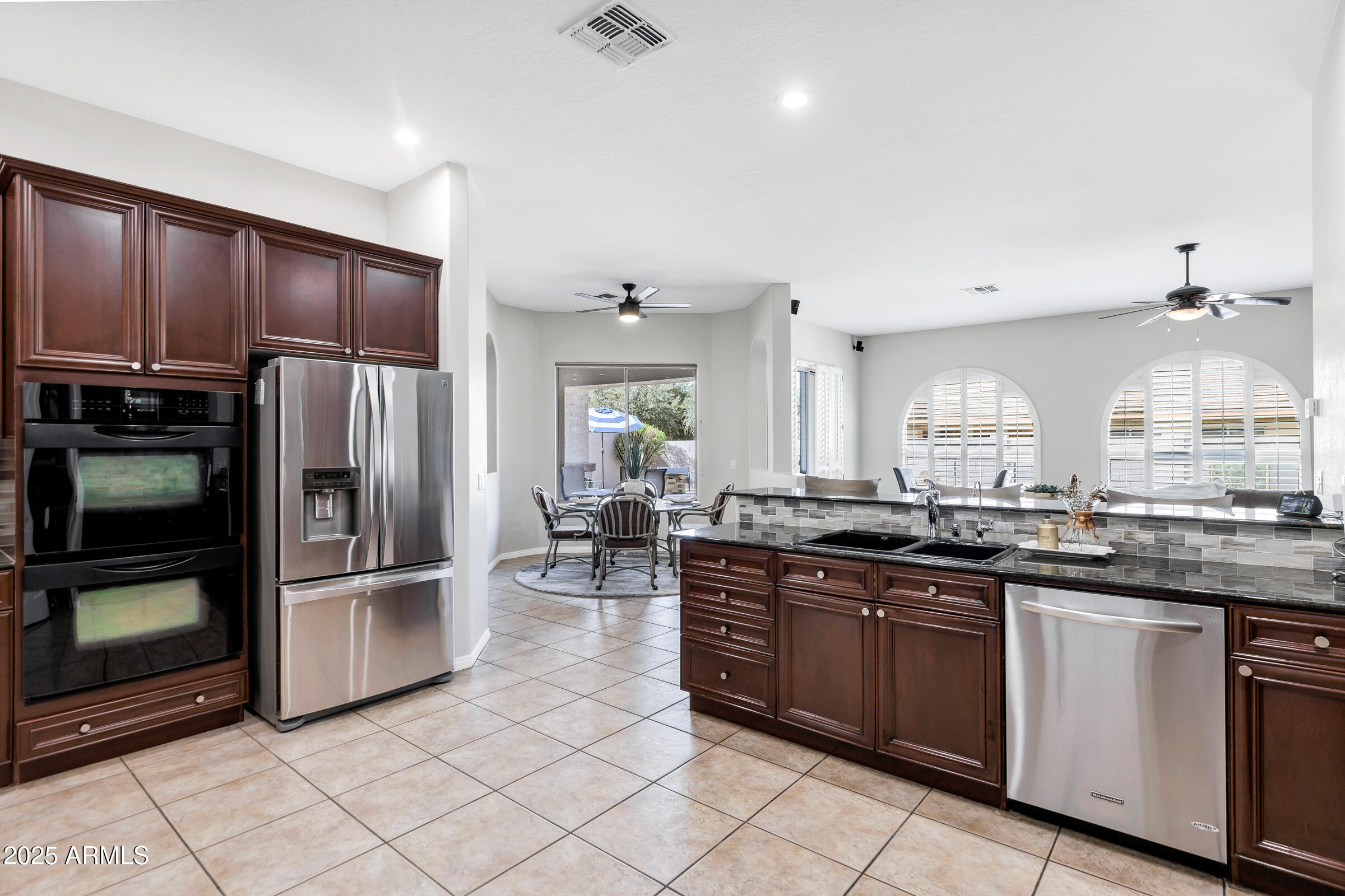4618 E CARRIAGE Court