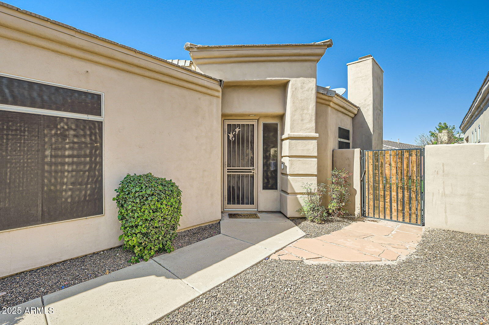 3904 E CARTER Drive