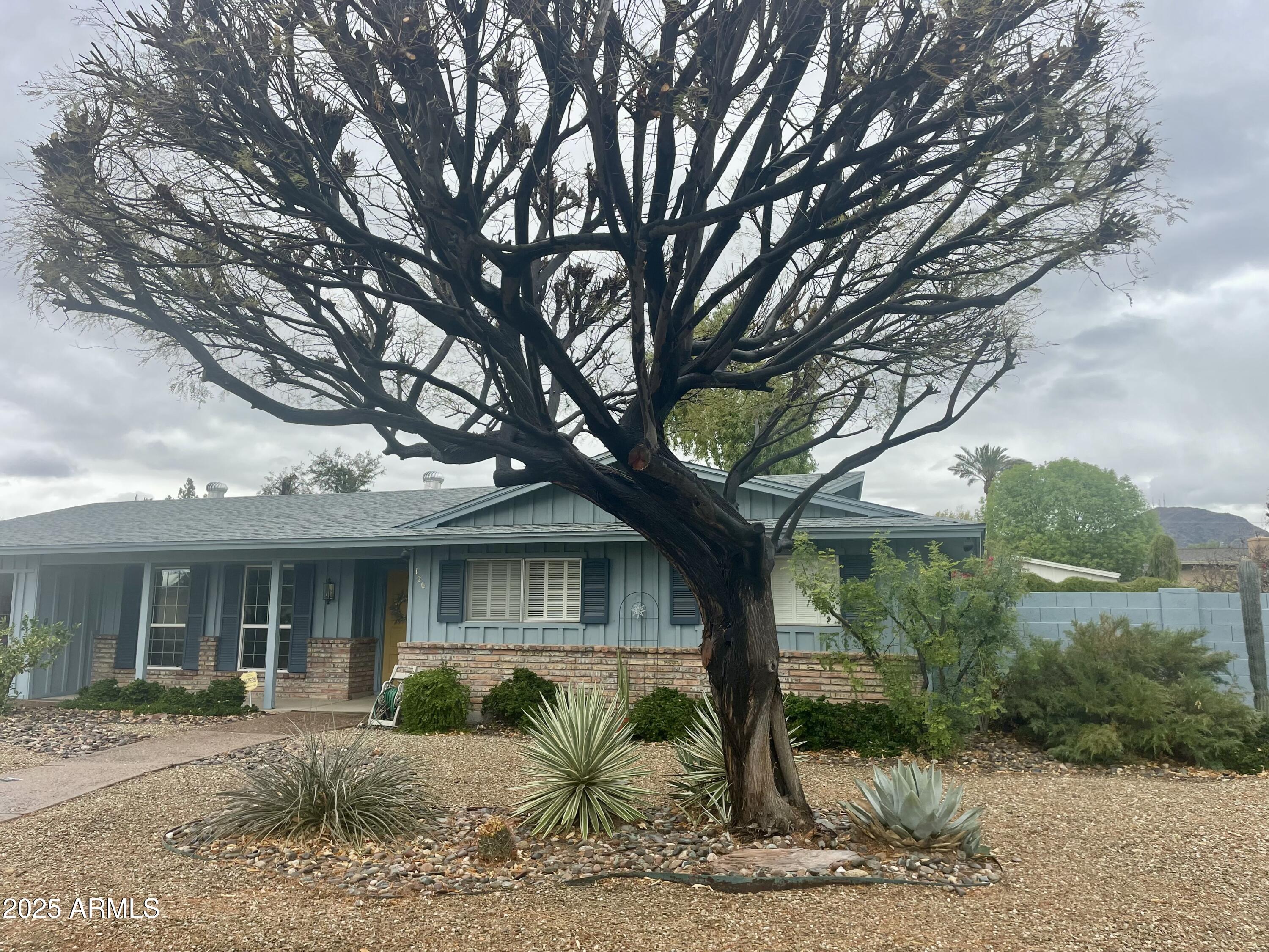 126 W BUTLER Drive