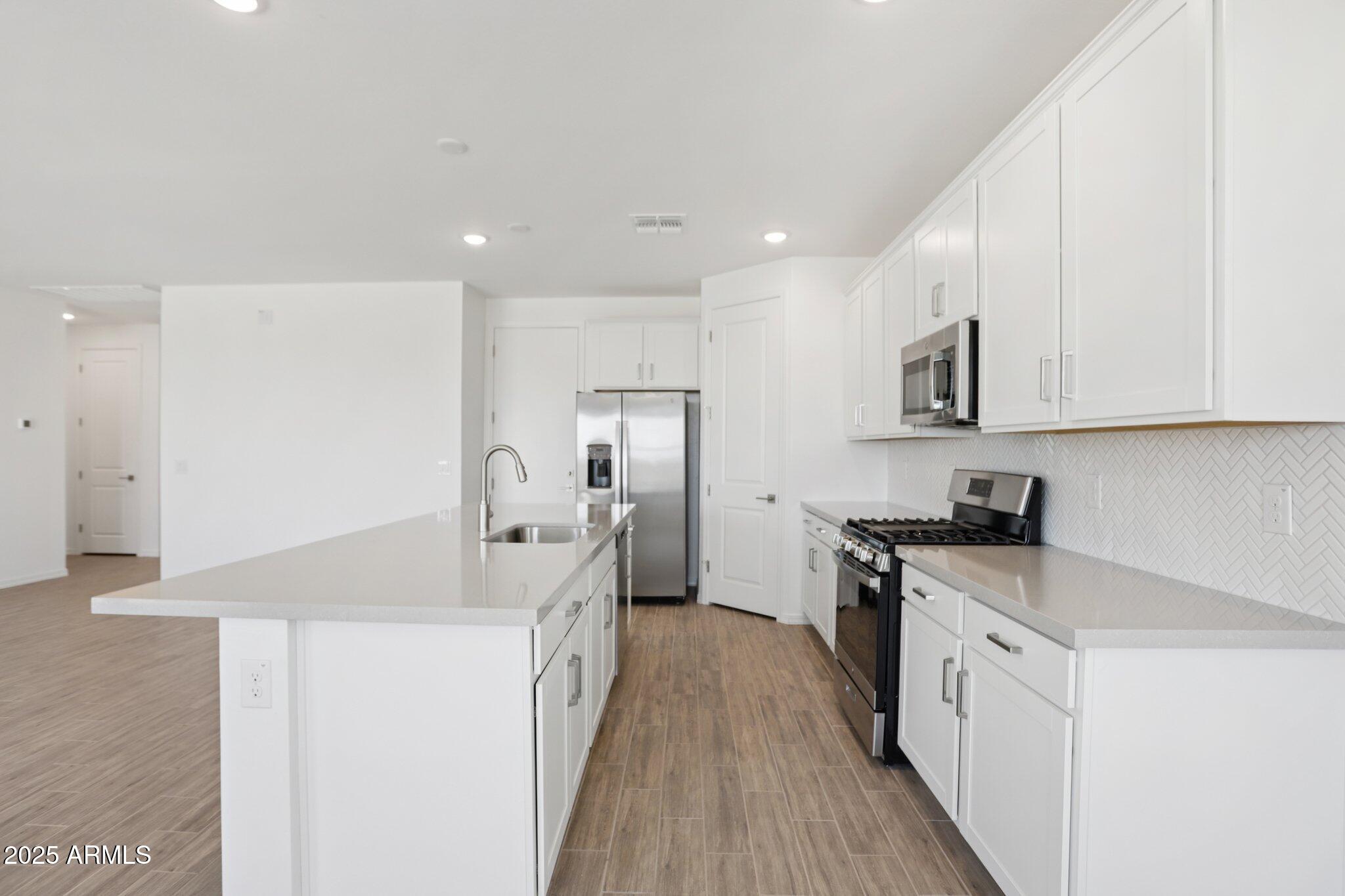 7701 W AVENIDA DEL REY