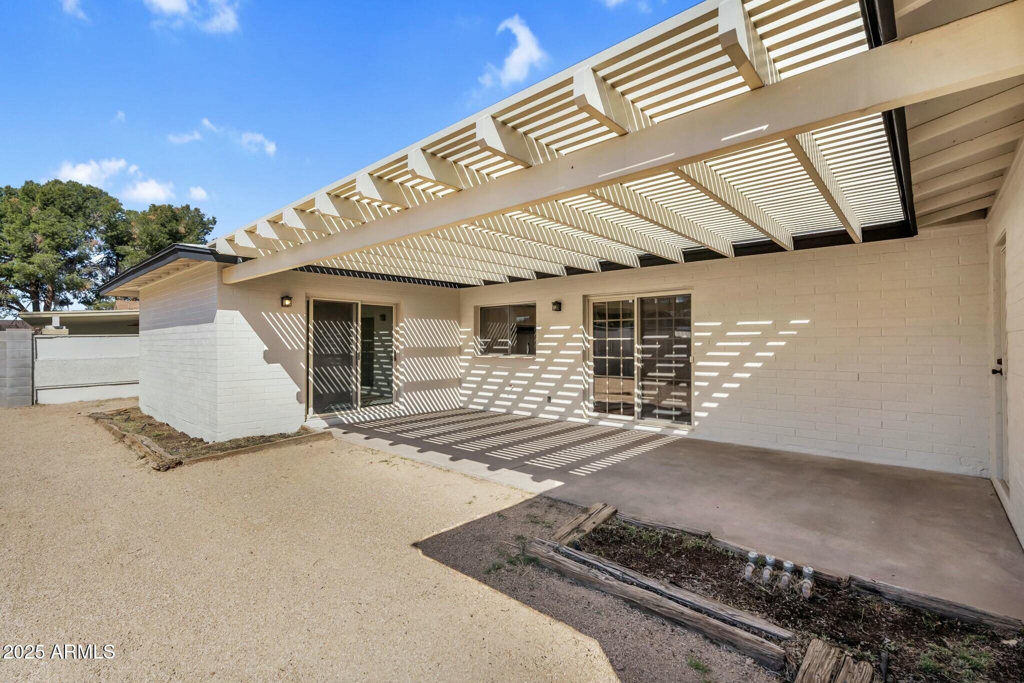 4743 W LAUREL Lane