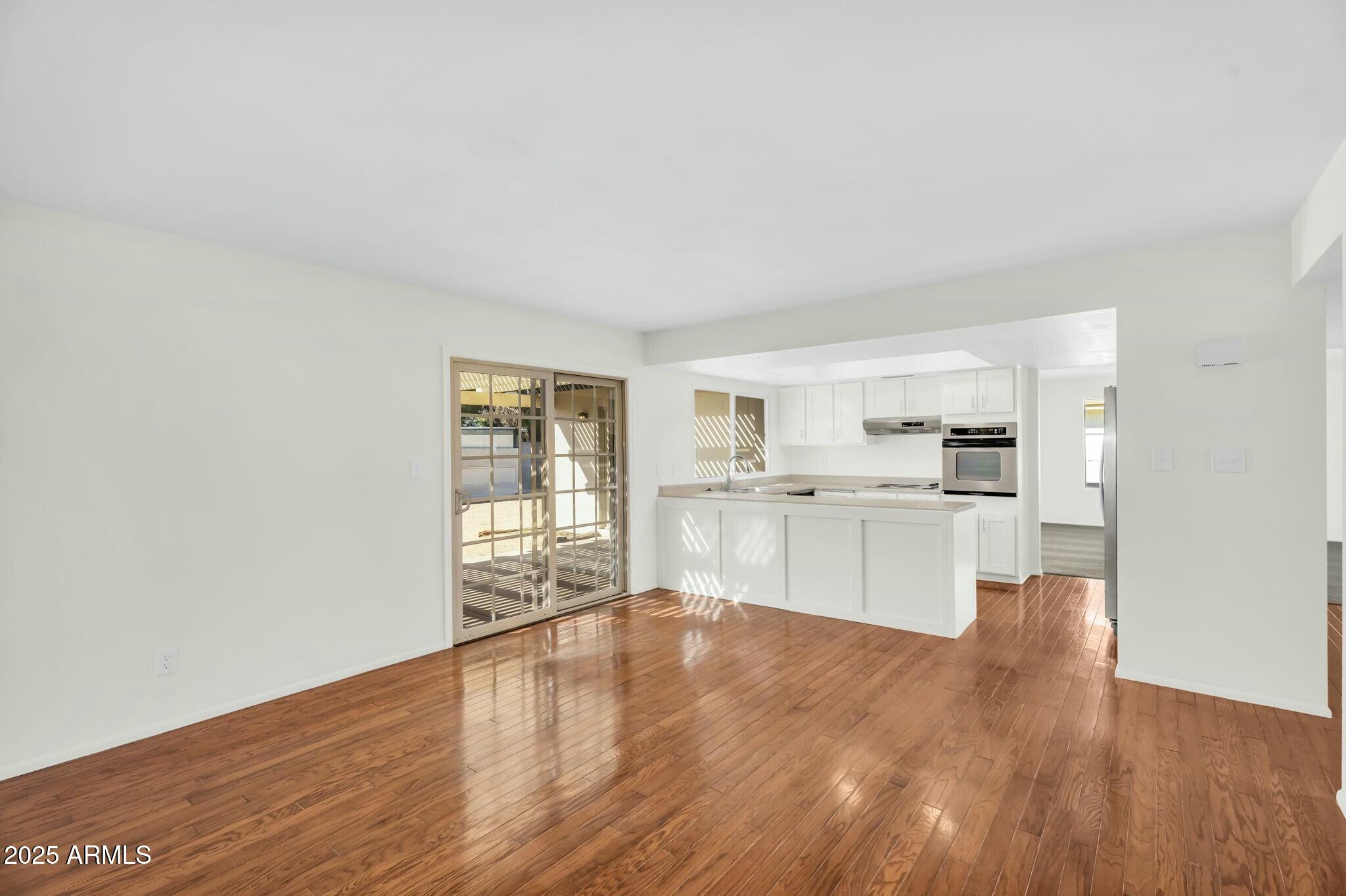 4743 W LAUREL Lane