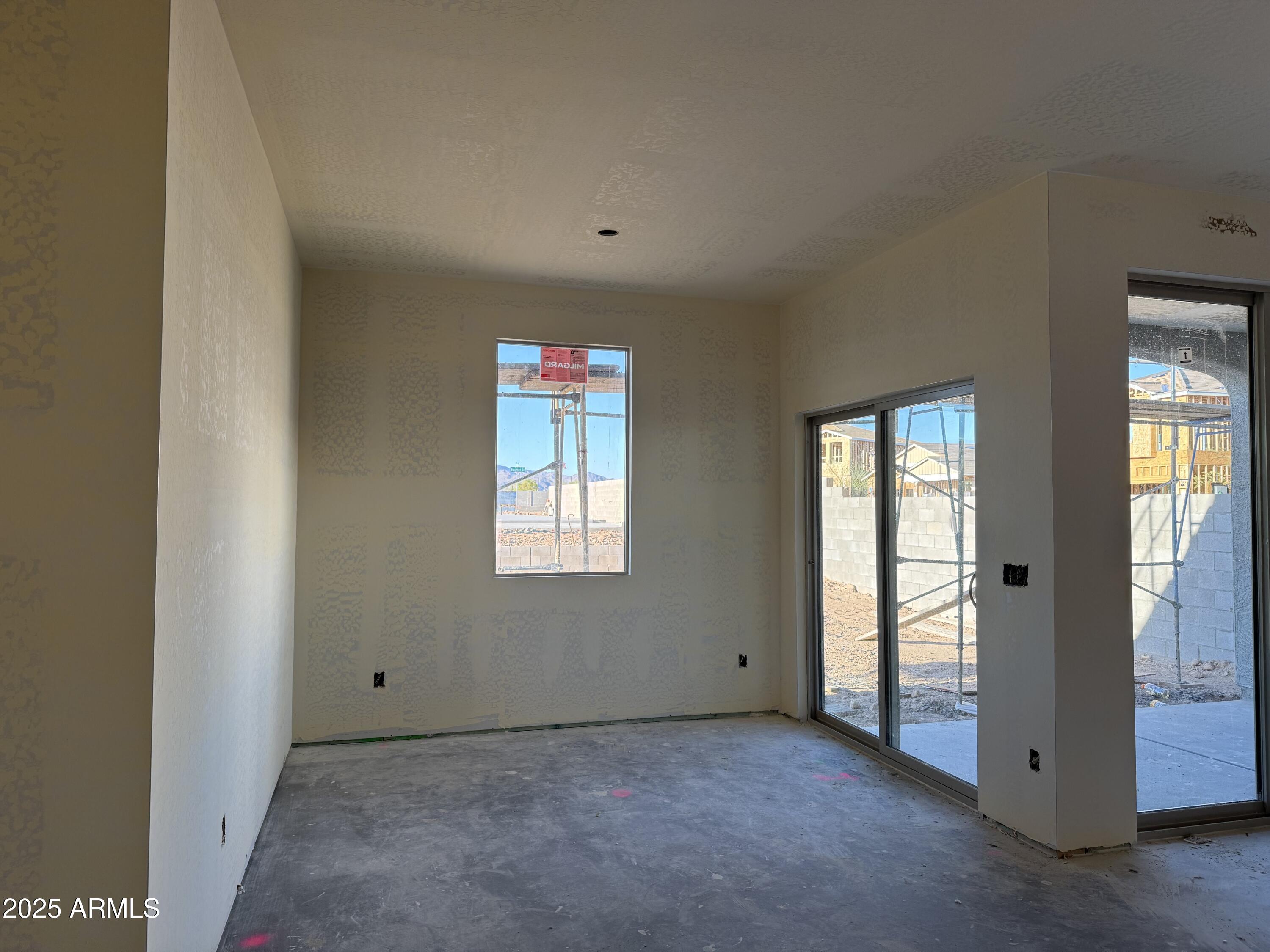 24090 W SUNLAND Avenue