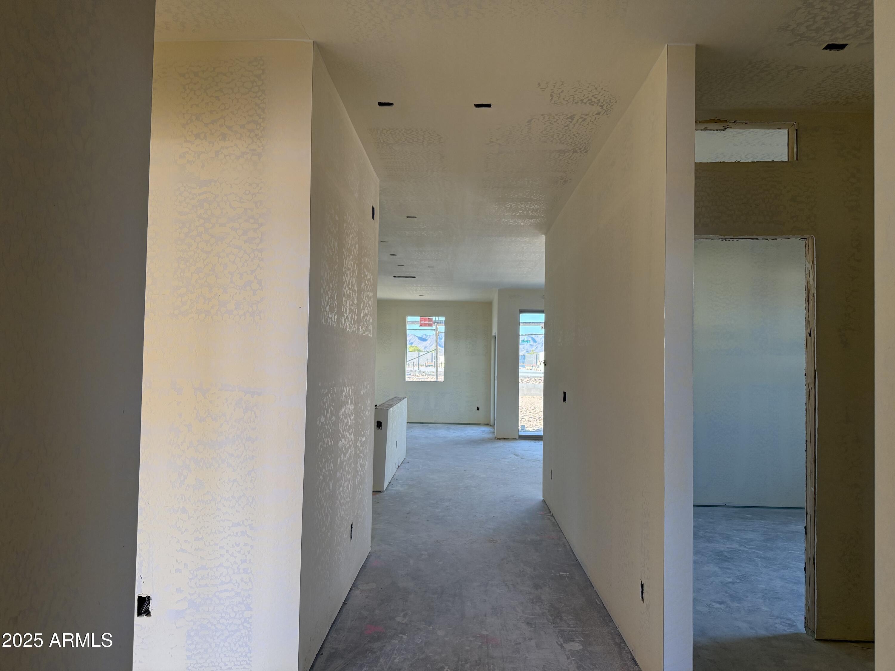 24090 W SUNLAND Avenue