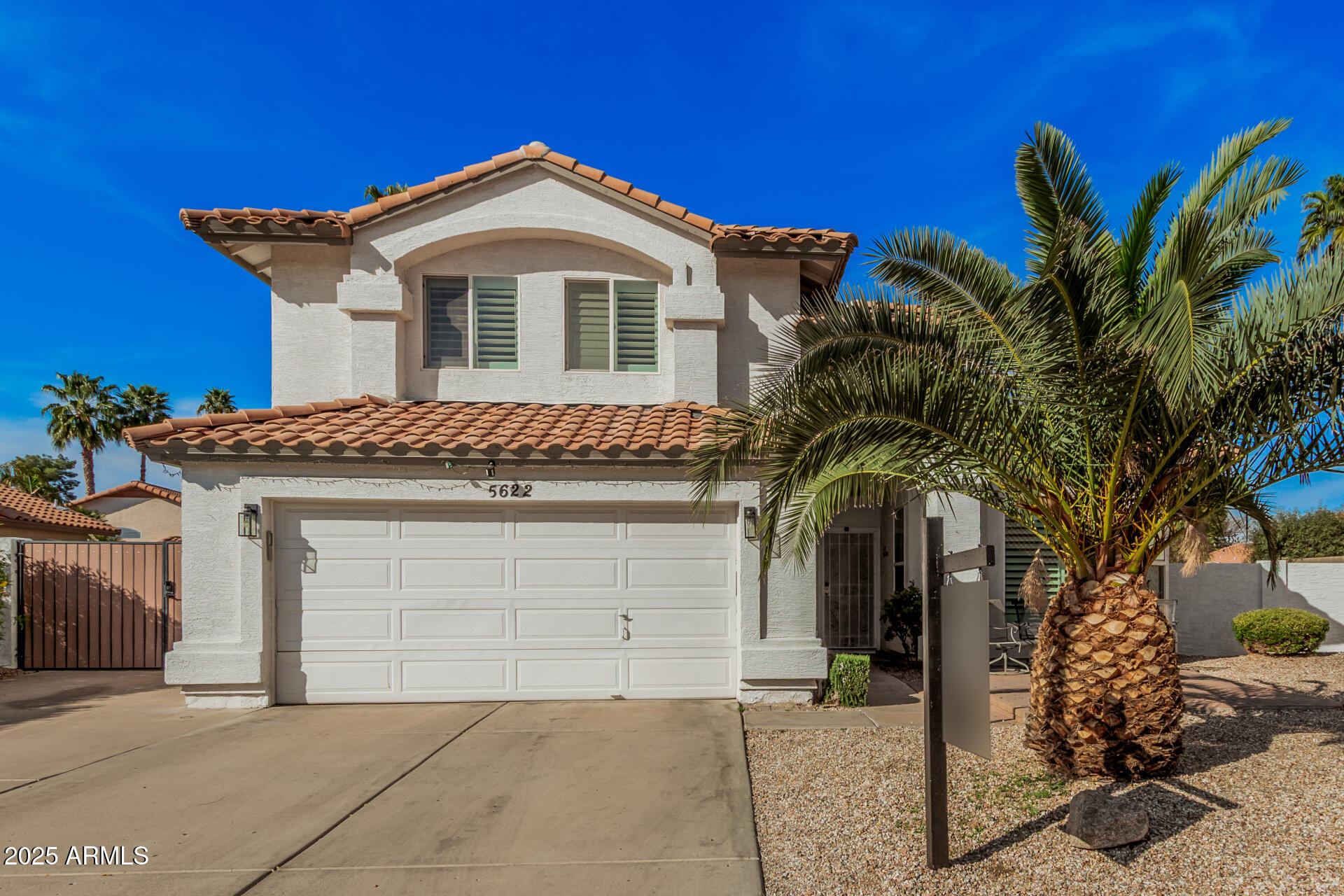 5622 E GELDING Drive