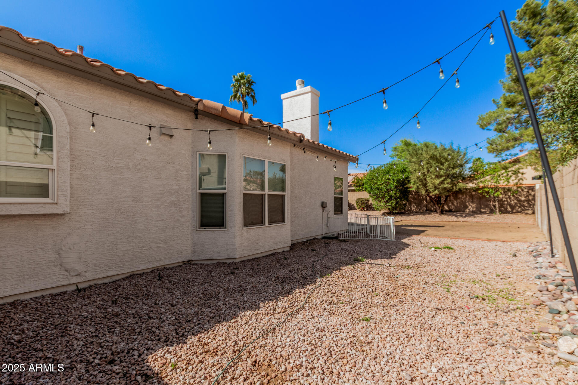 5622 E GELDING Drive
