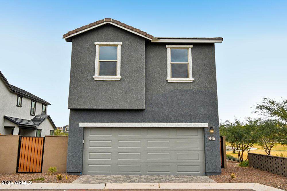 2207 W CHISUM Trail