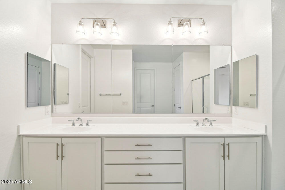 2207 W CHISUM Trail