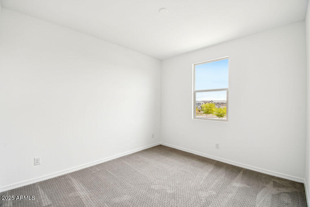 2207 W CHISUM Trail