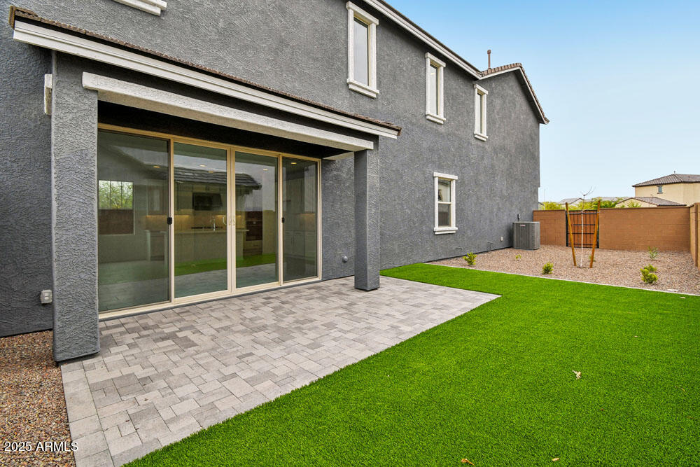2207 W CHISUM Trail