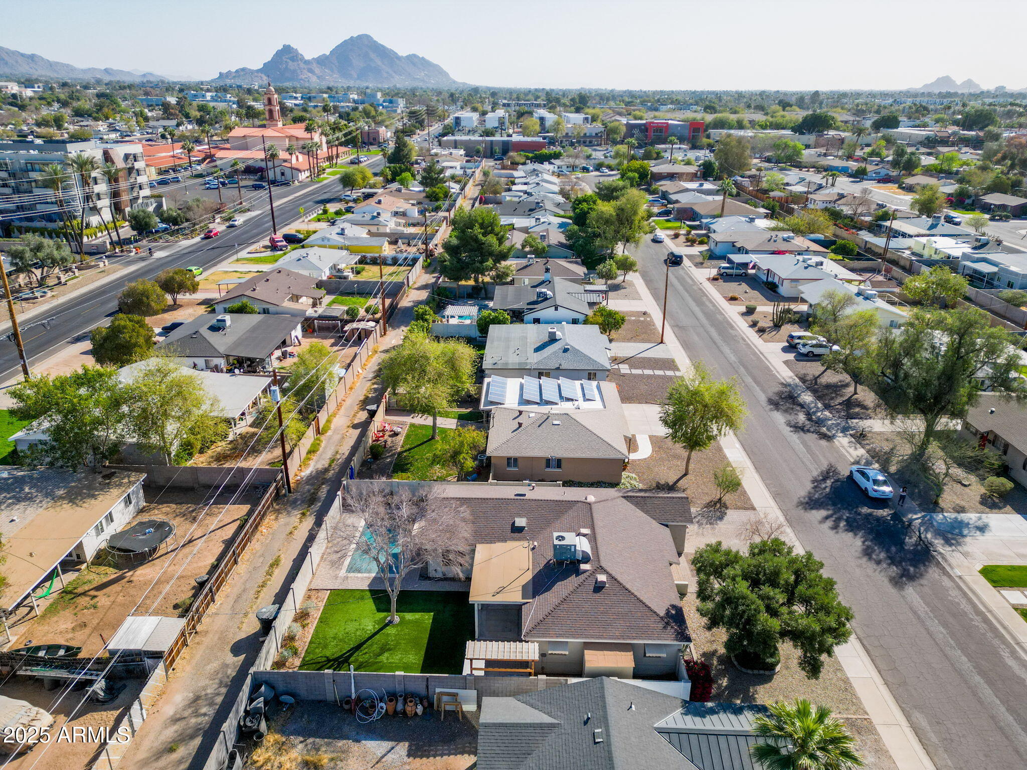 2214 E SELLS Drive