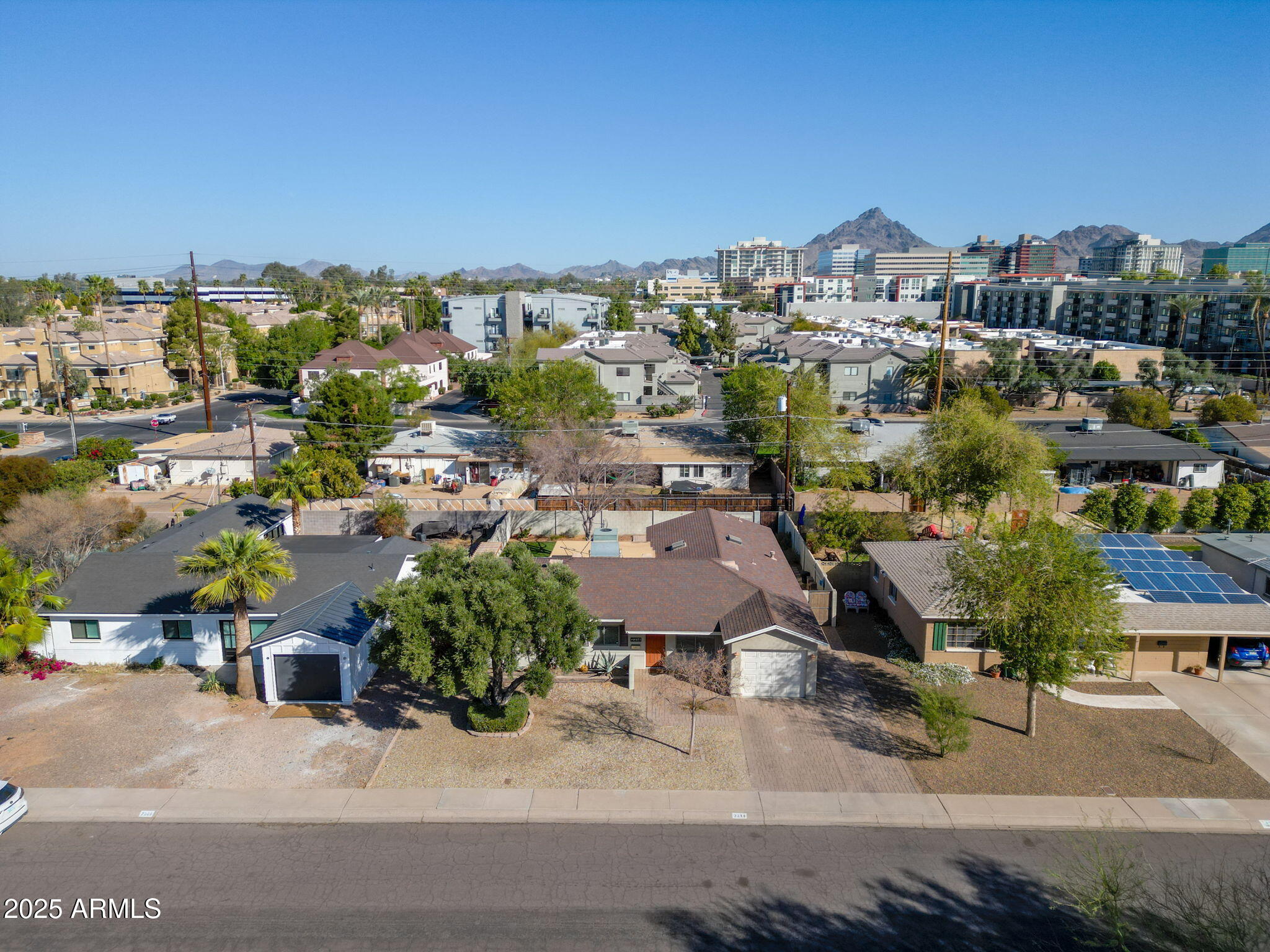 2214 E SELLS Drive