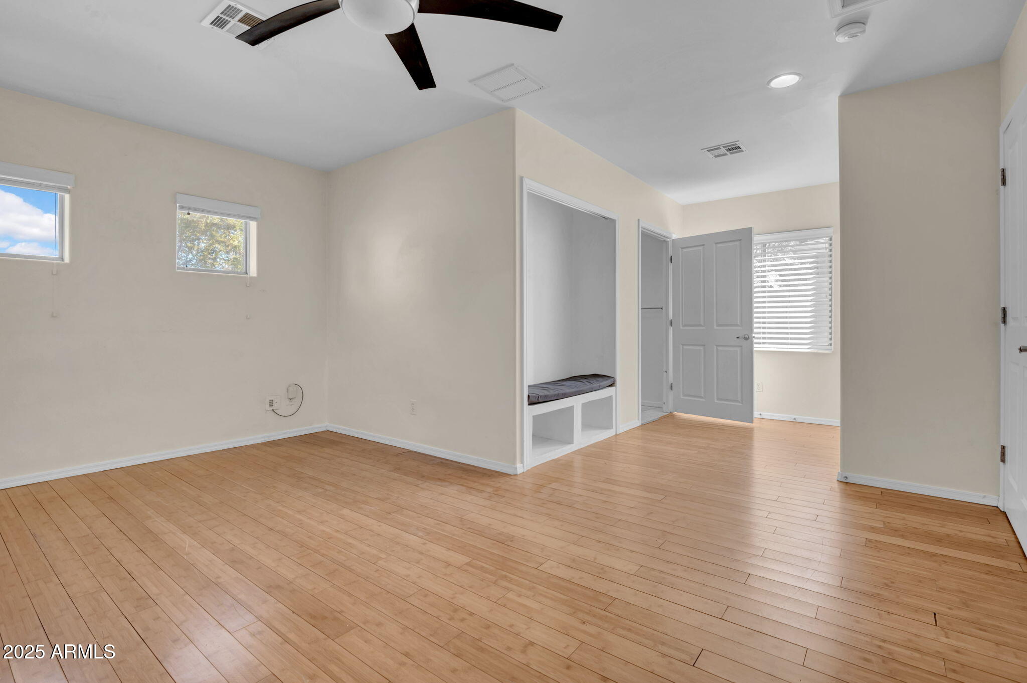 2214 E SELLS Drive