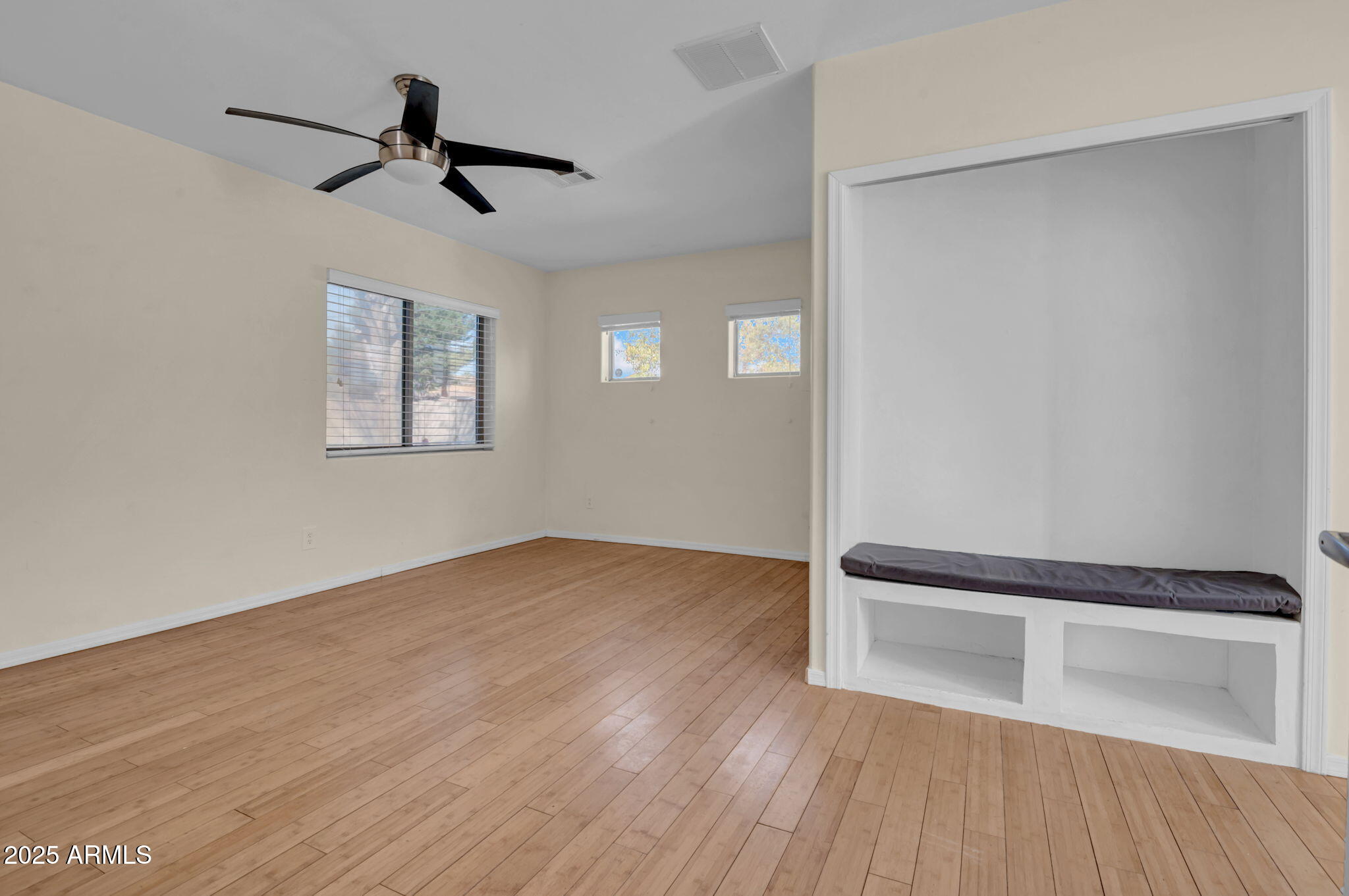 2214 E SELLS Drive