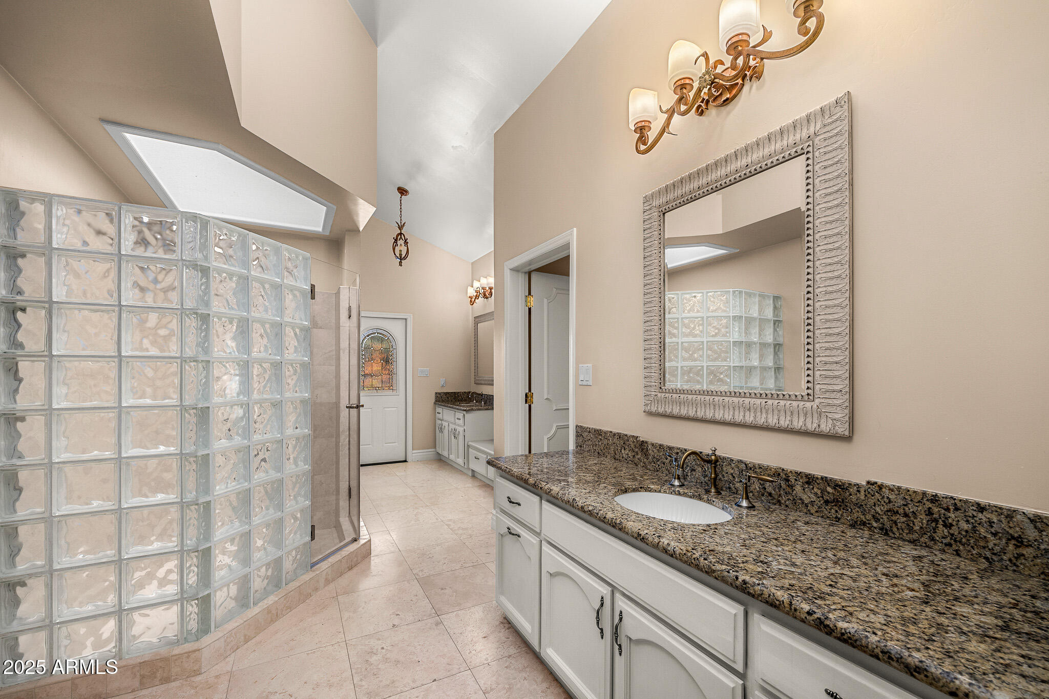 8712 N 64TH Place