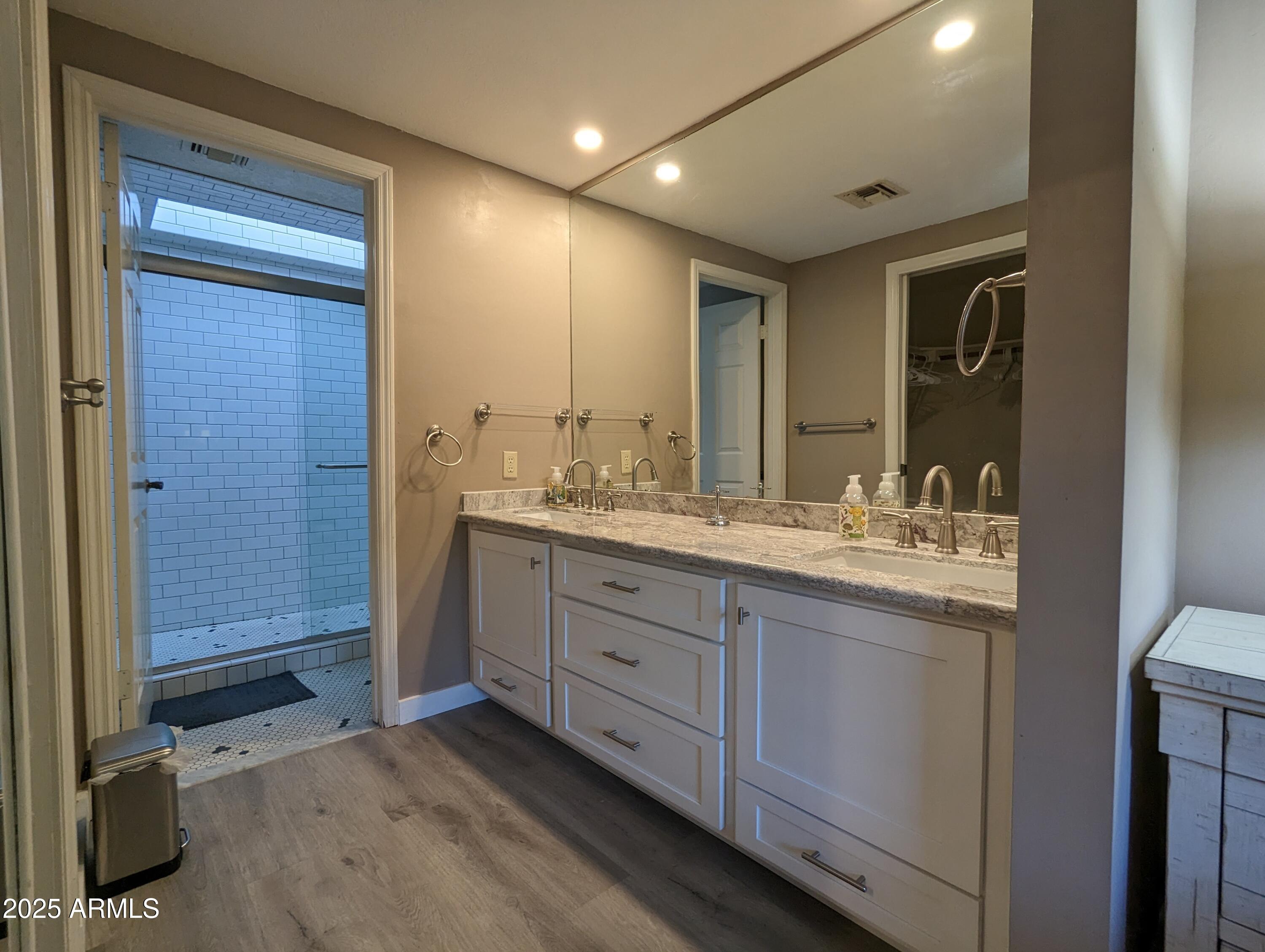 6244 N 30TH Place
