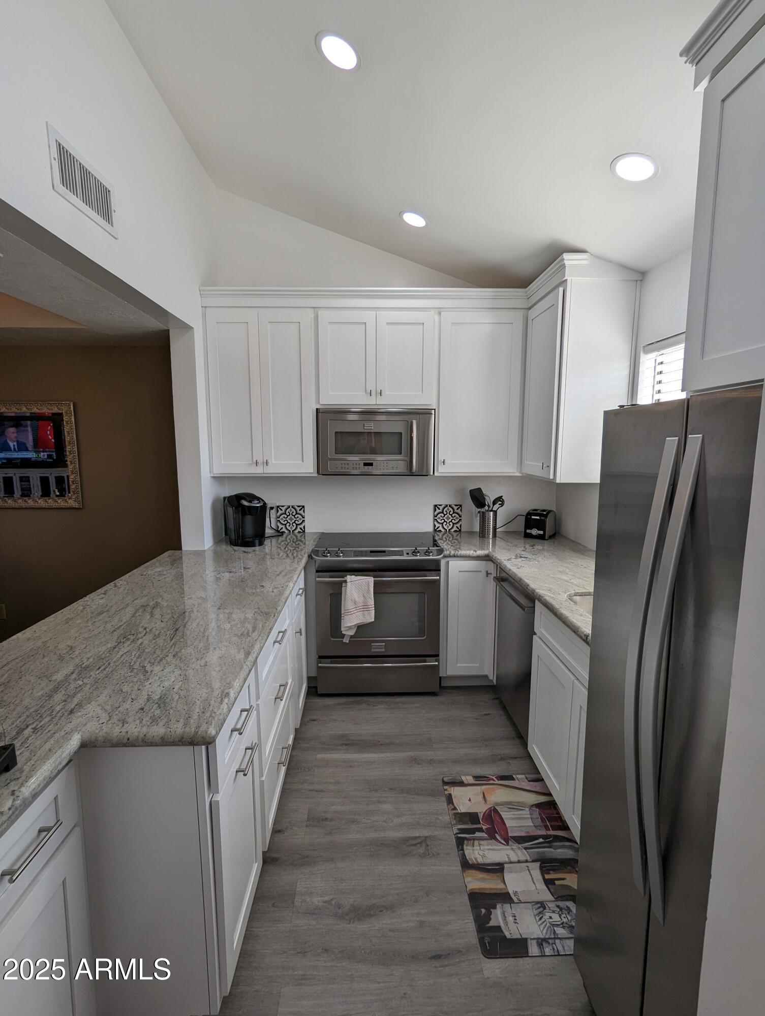 6244 N 30TH Place