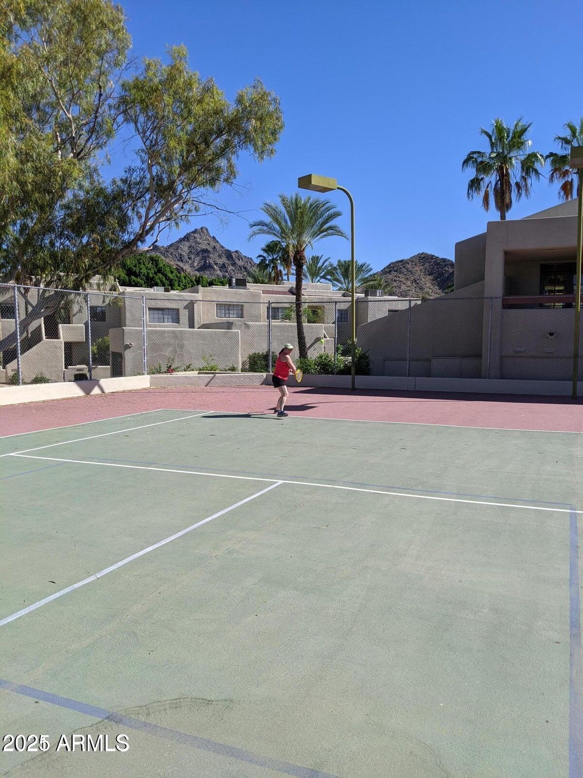 6244 N 30TH Place