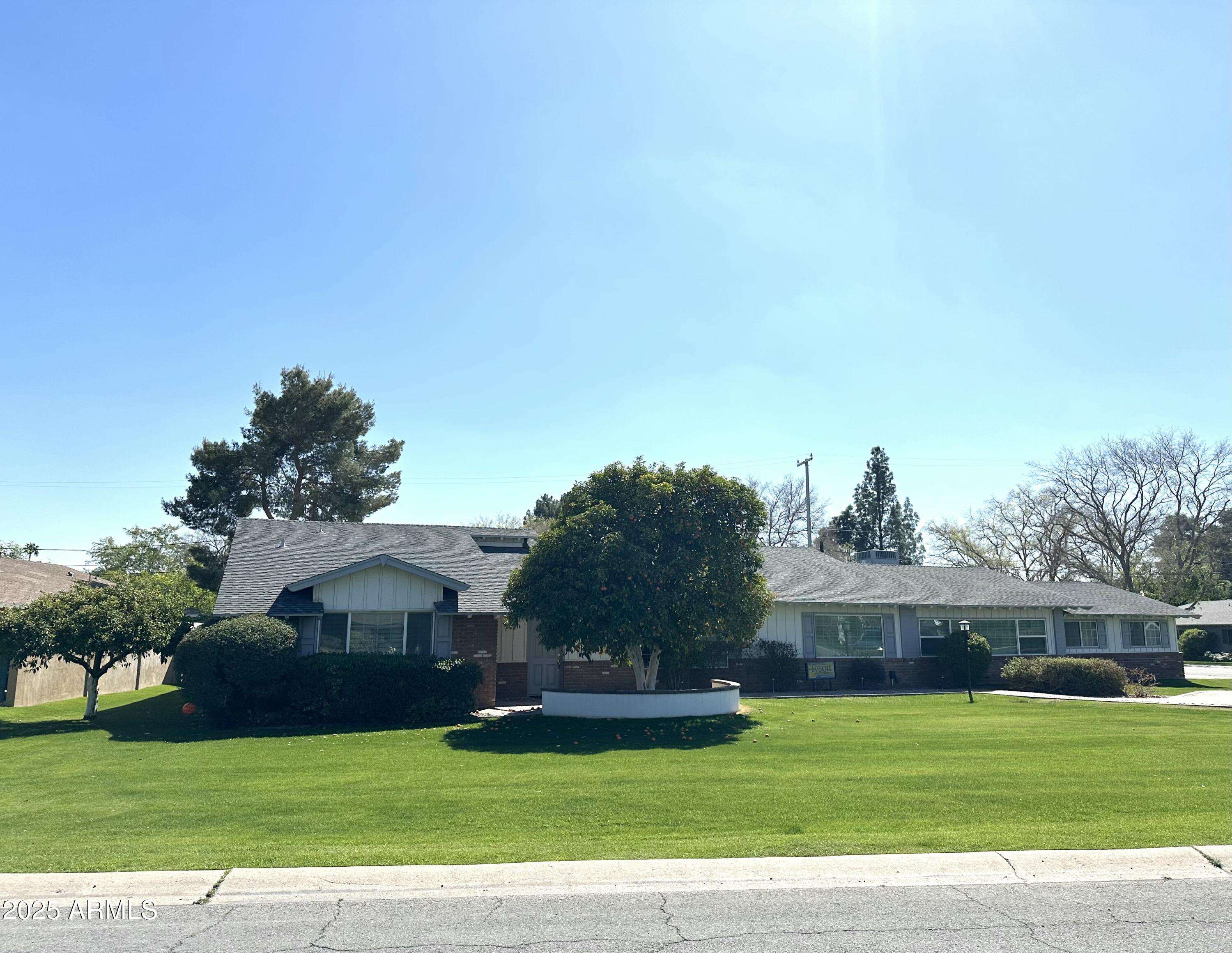 511 W OCOTILLO Road