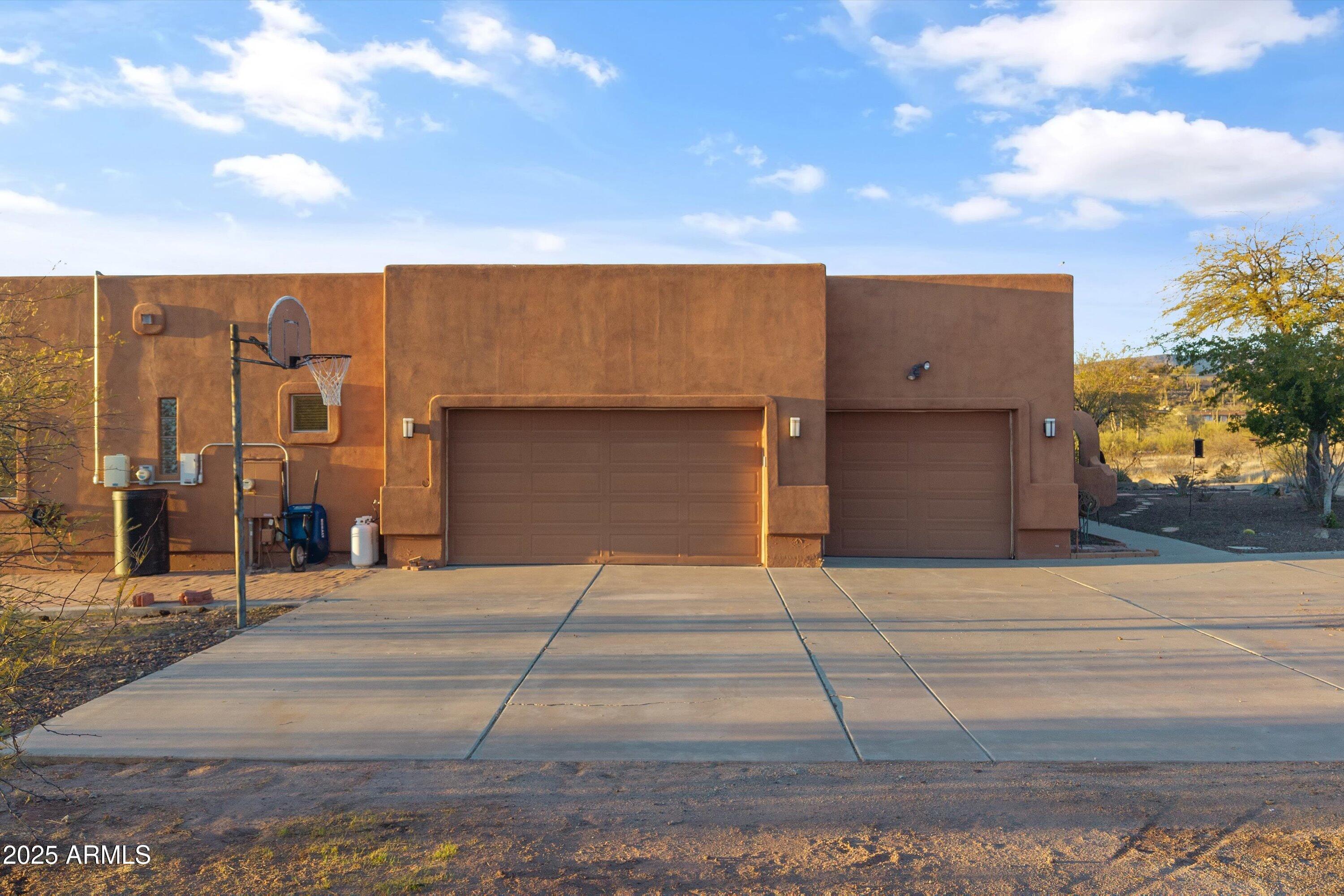 42706 N 18th Way