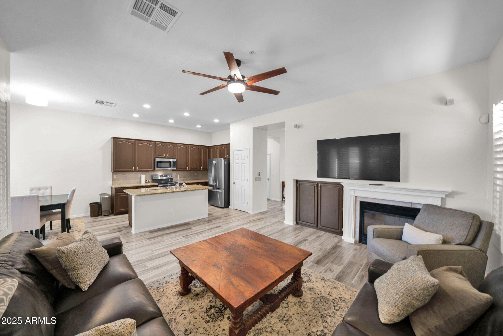 7507 E De La O Road