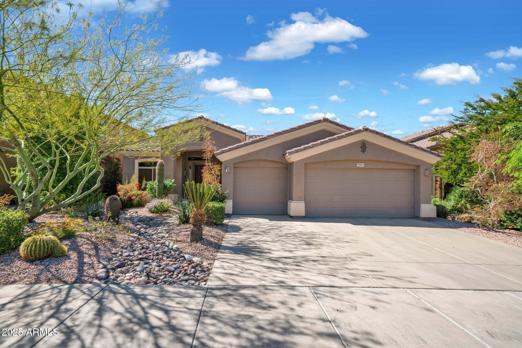 7507 E De La O Road