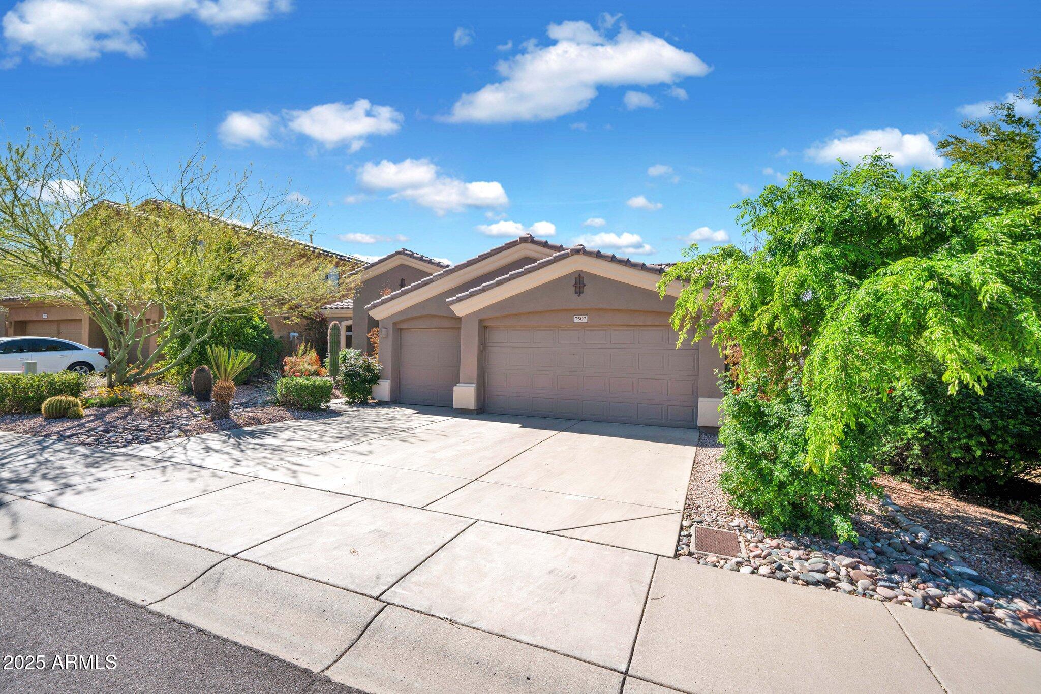 7507 E De La O Road