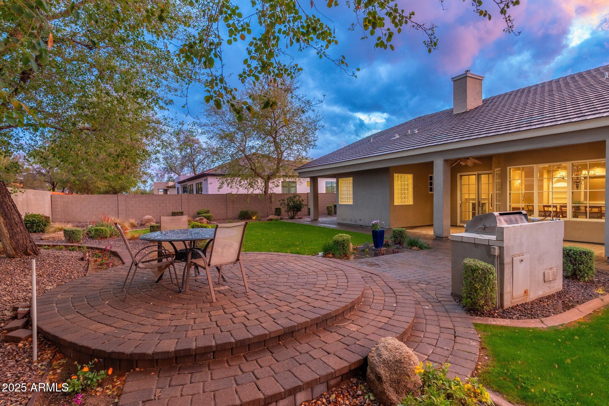 4435 S WAYNE Place