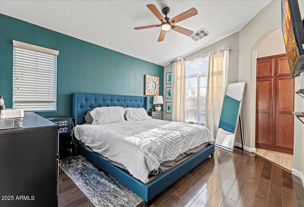 2727 N PRICE Road 26