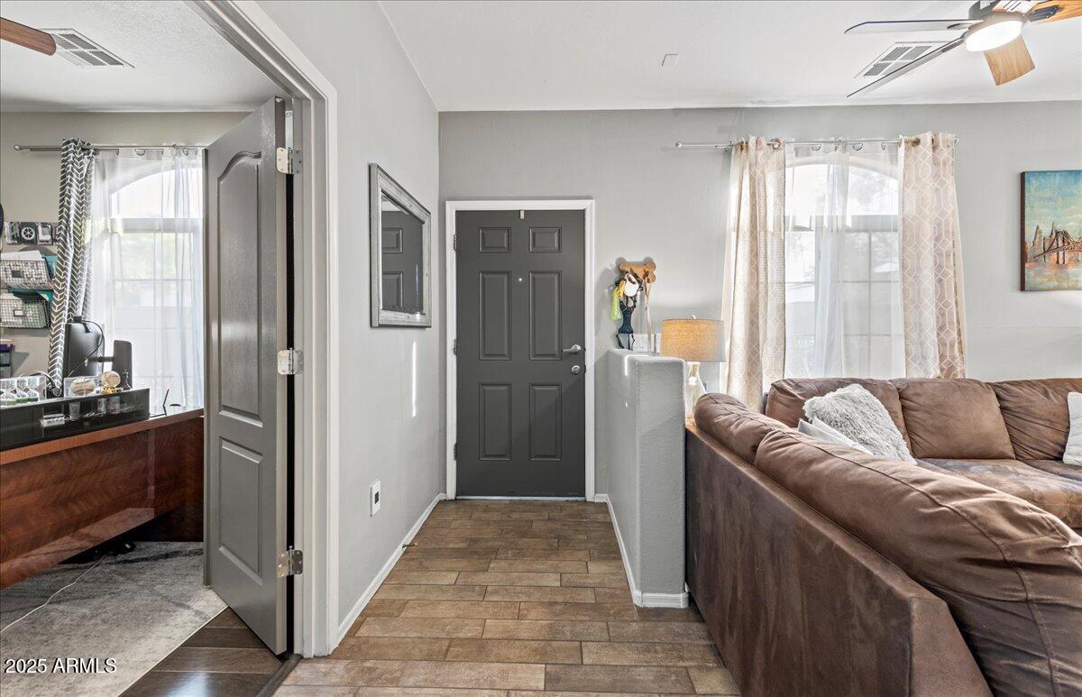 2727 N PRICE Road 26