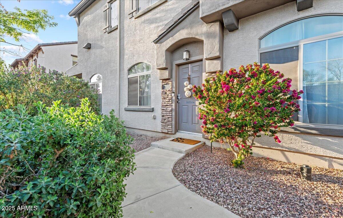 2727 N PRICE Road 26
