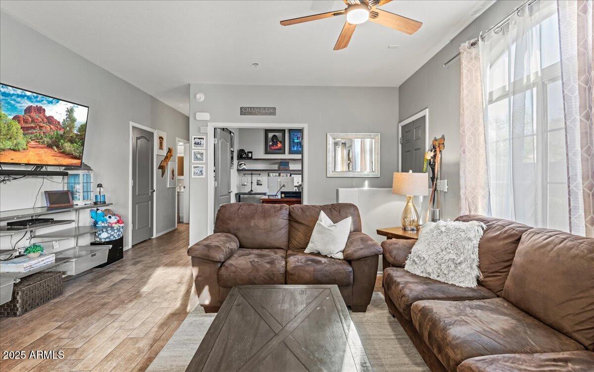 2727 N PRICE Road 26