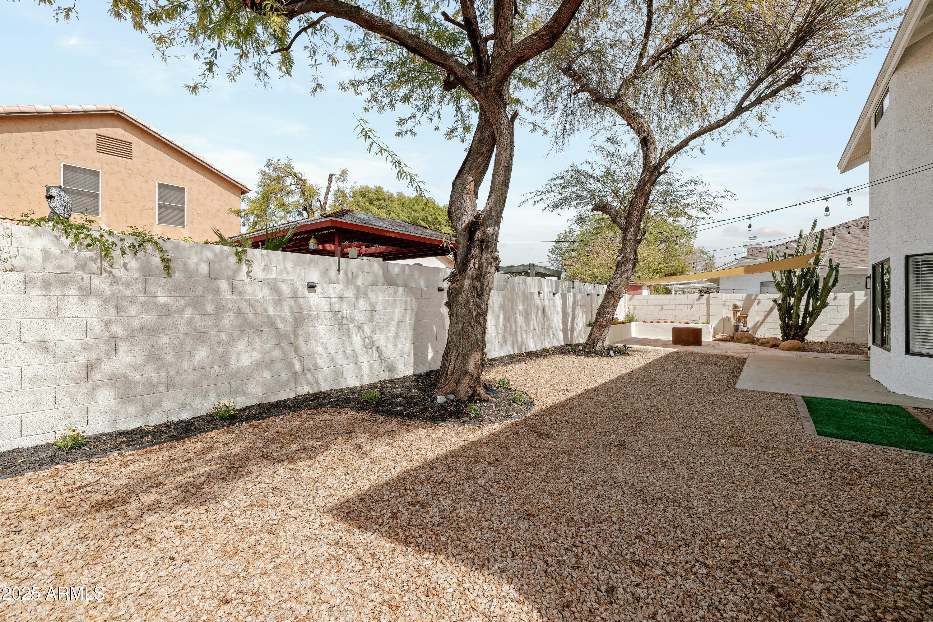 3230 E TOPEKA Drive